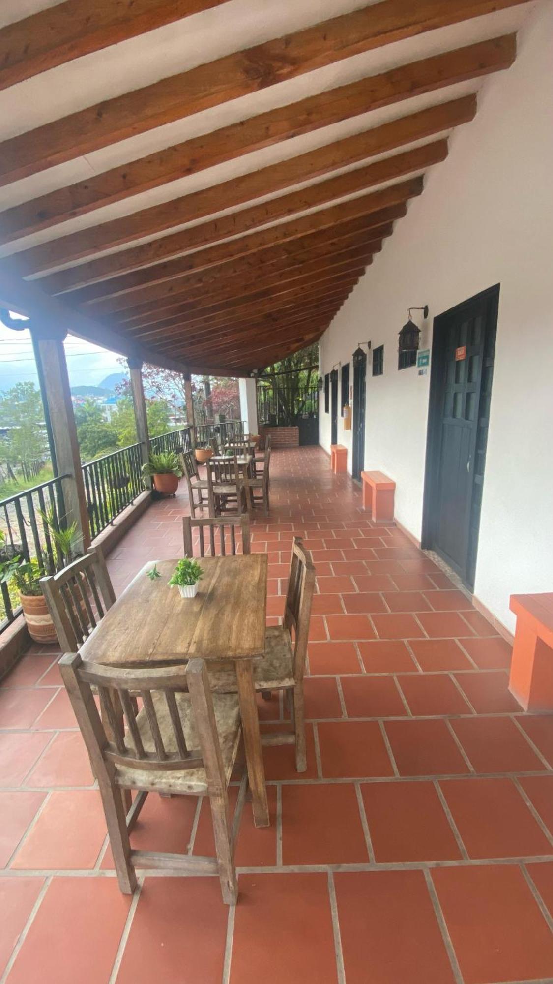 Balcones De La Casona Hotel Guatape Exterior photo
