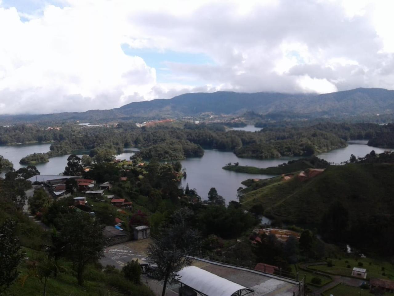 Balcones De La Casona Hotel Guatape Exterior photo