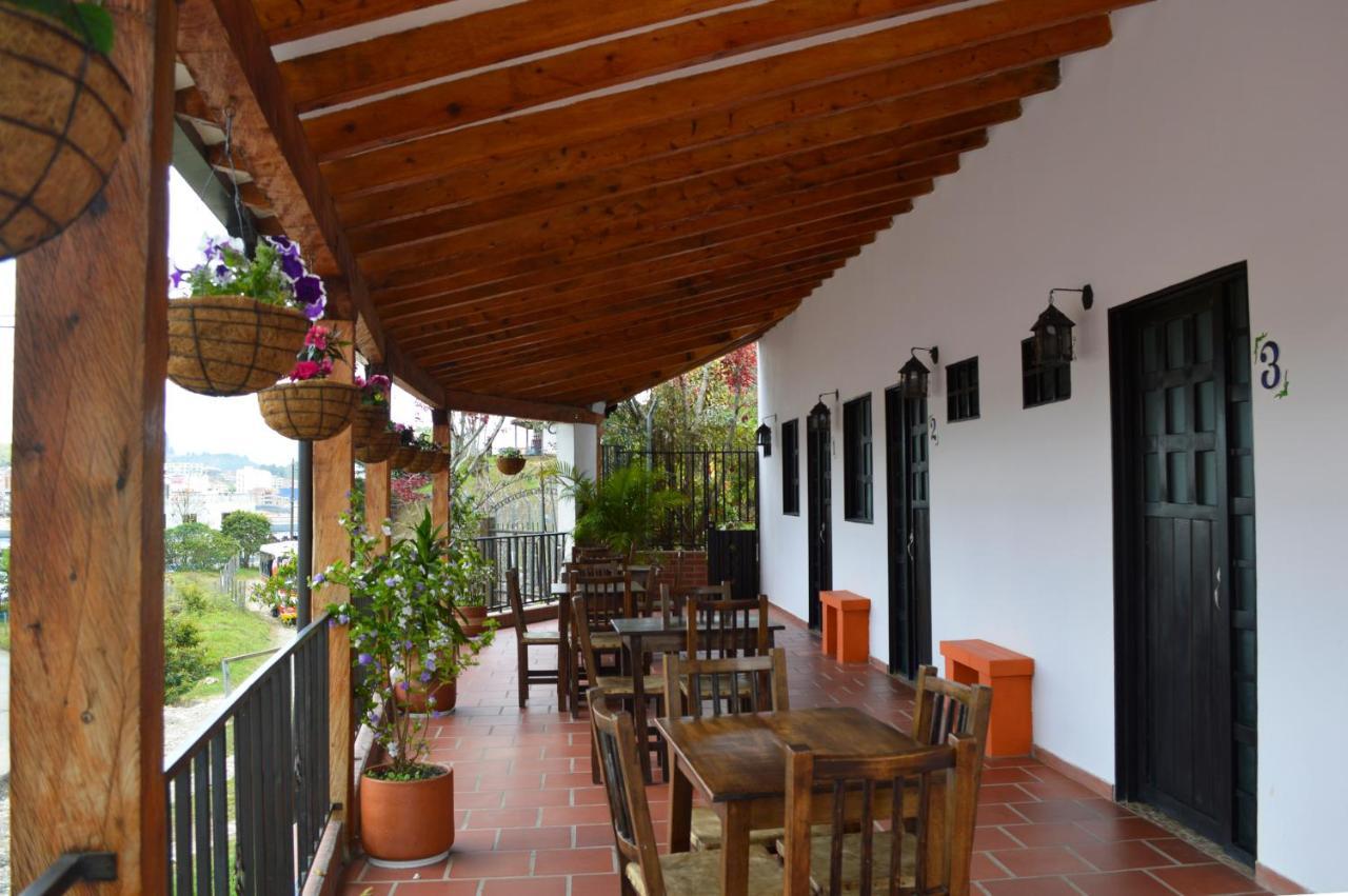 Balcones De La Casona Hotel Guatape Exterior photo