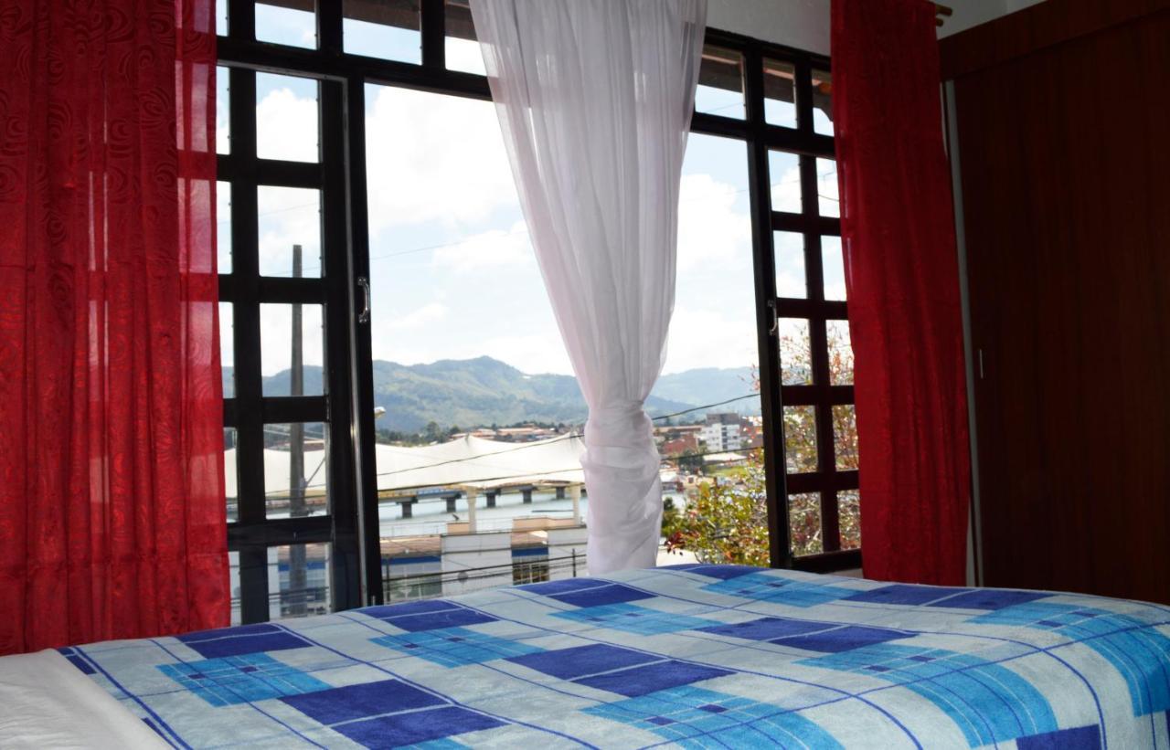 Balcones De La Casona Hotel Guatape Exterior photo