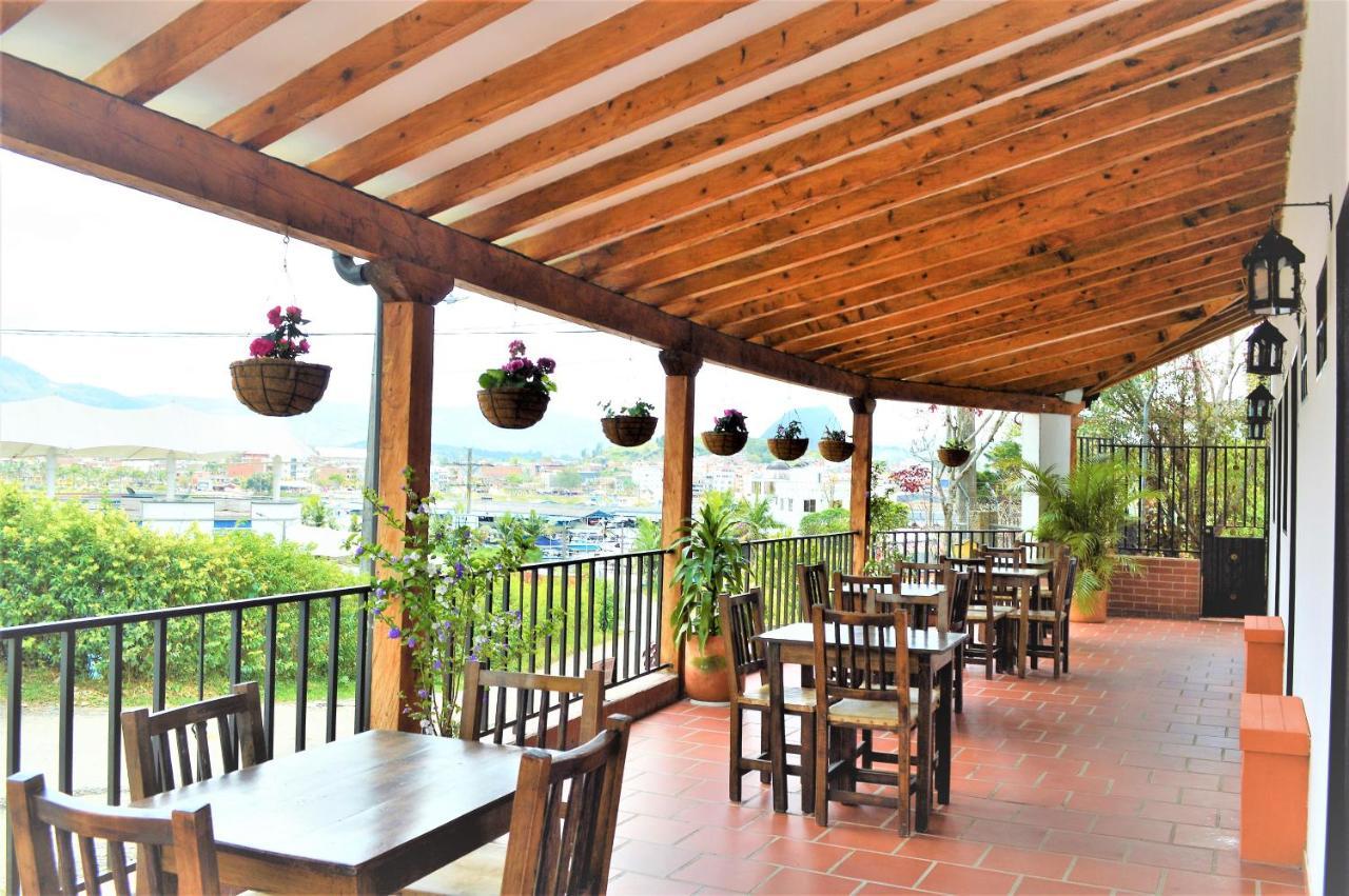 Balcones De La Casona Hotel Guatape Exterior photo